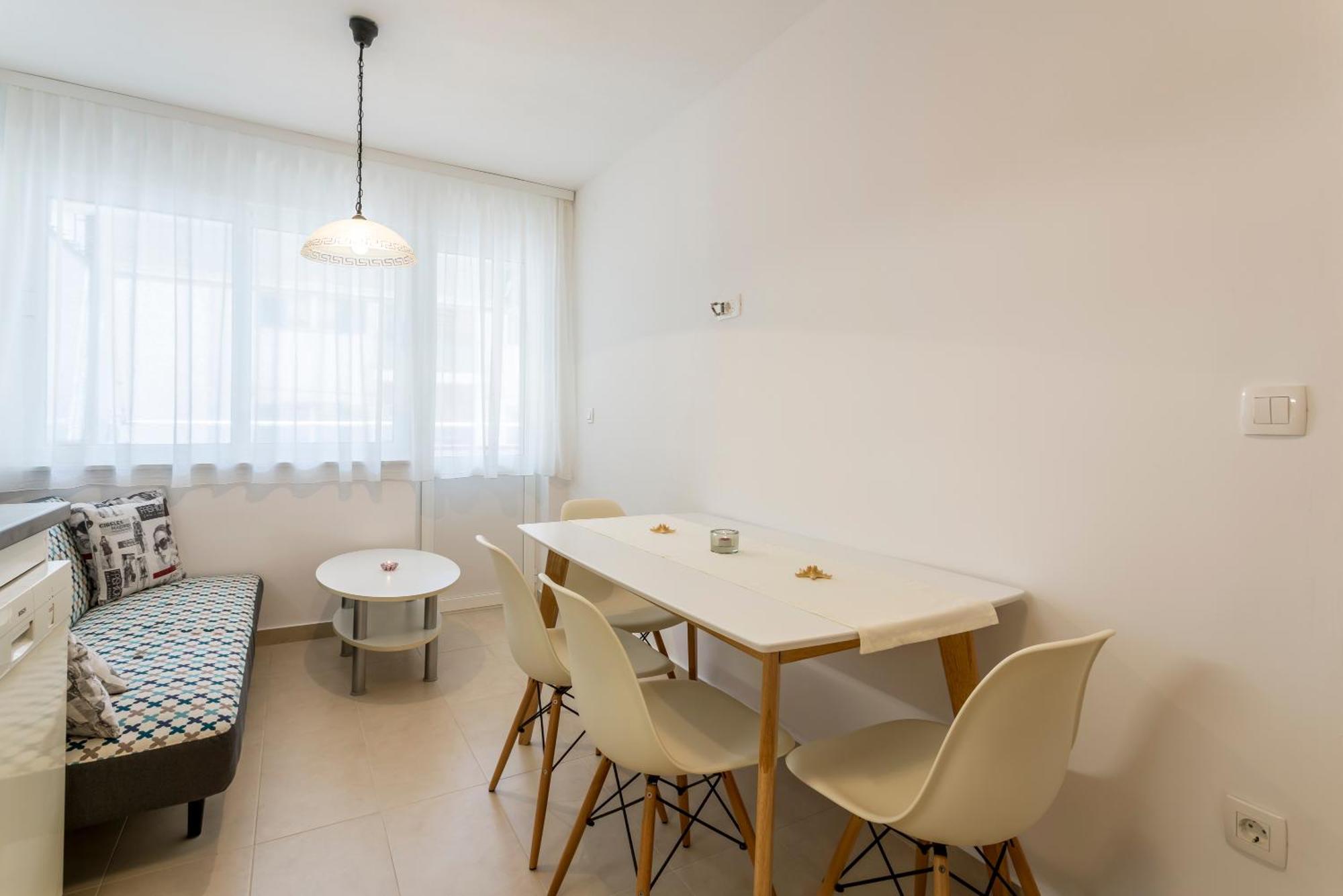 Modern Apartment Near The Beach And Center Of Split Exterior photo